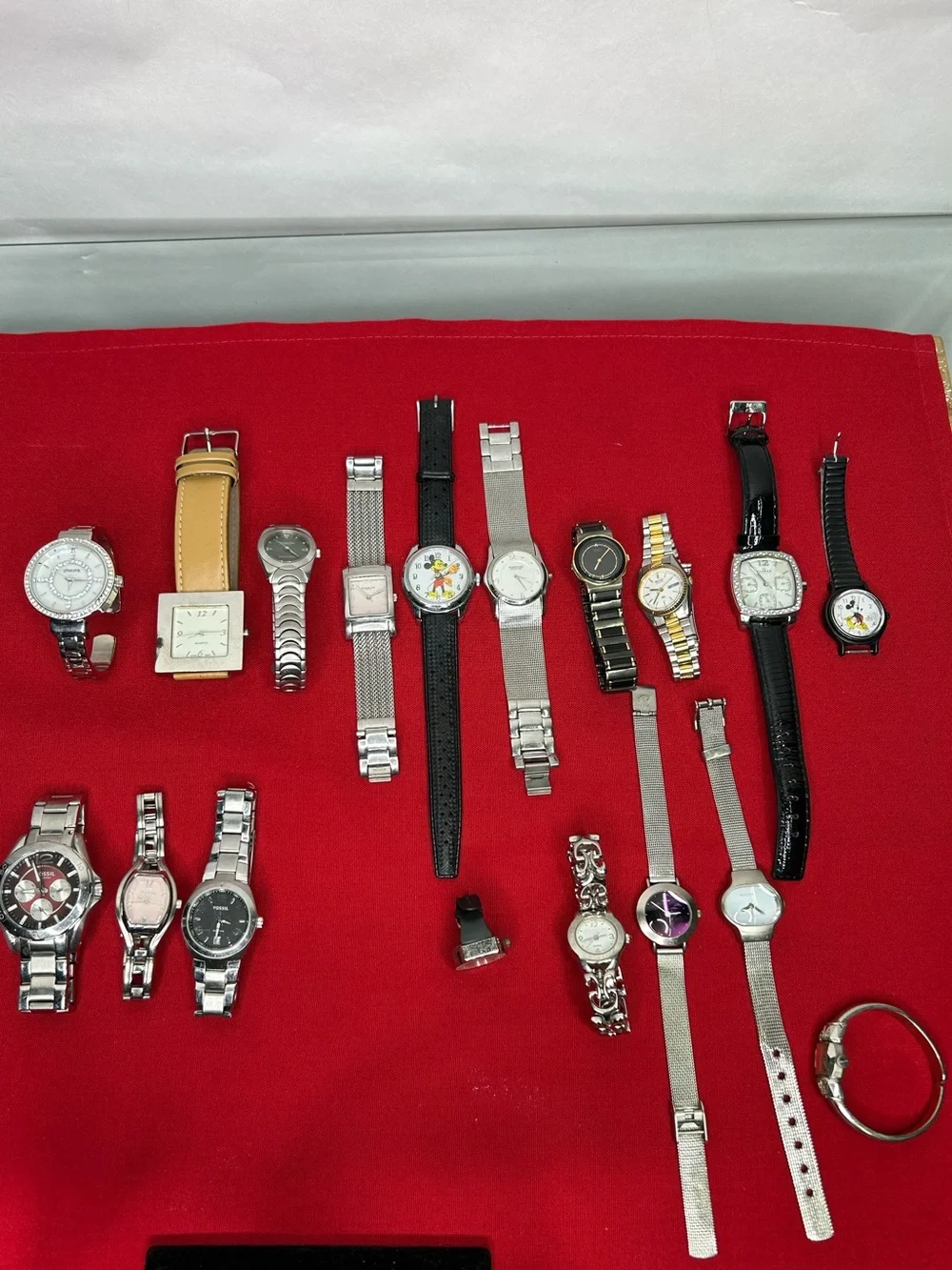 Assorted Womens Wristwatch Lot Silver Black Gold Tan Watch Bulova Seiko Android